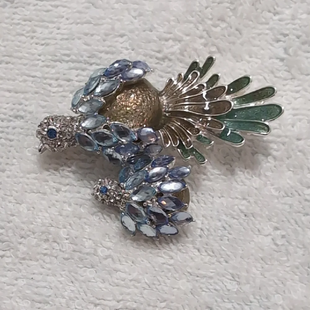 Vintage Napier Two Bird Brooch Crystals Flying Flight Wings Jewels Color
